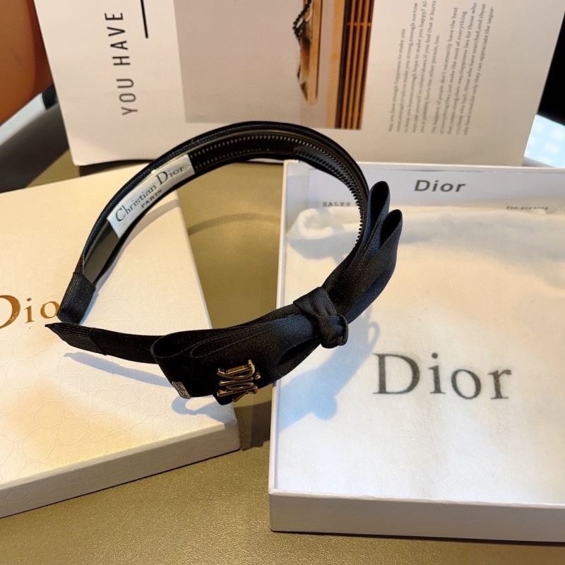 CHRISTIAN DIOR